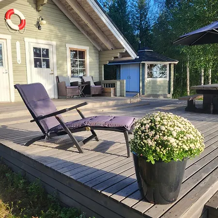 Arctic House Miekojaervi