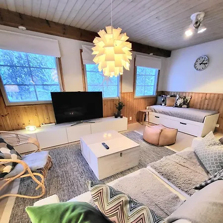 Vila Arctic House Miekojaervi