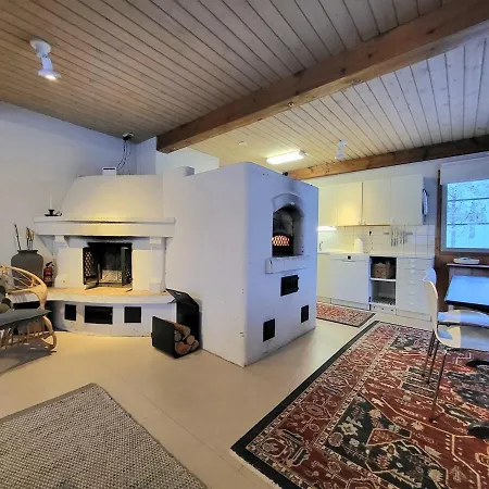 Arctic House Miekojaervi * Sirkkakoski