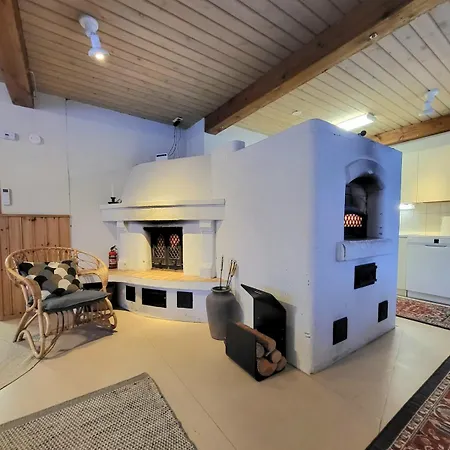 Arctic House Miekojaervi * Sirkkakoski