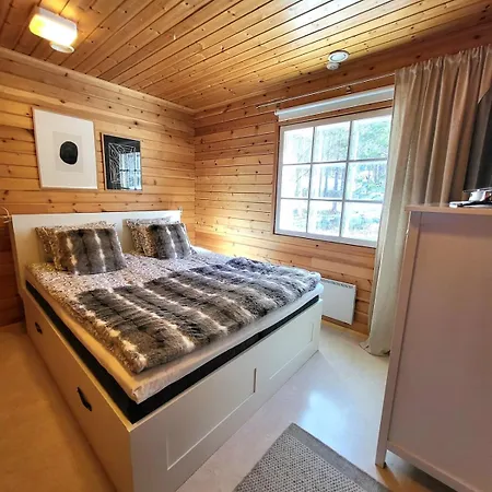 Arctic House Miekojaervi Villa