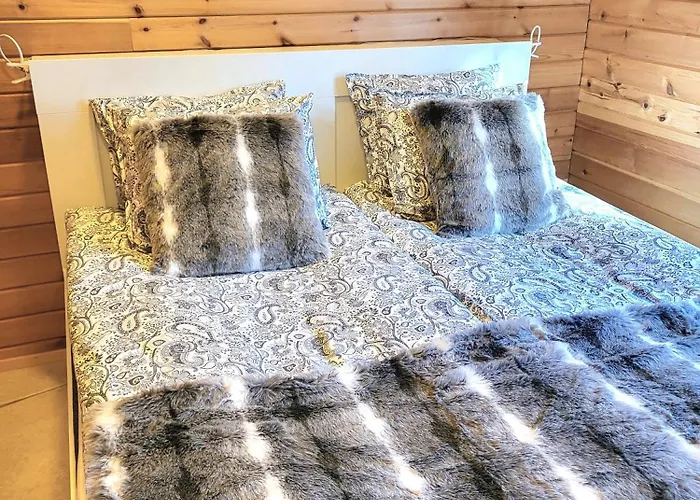 Arctic House Miekojaervi